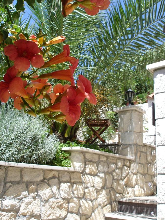 Apartments By The Sea Trogir - 11895 Zewnętrze zdjęcie